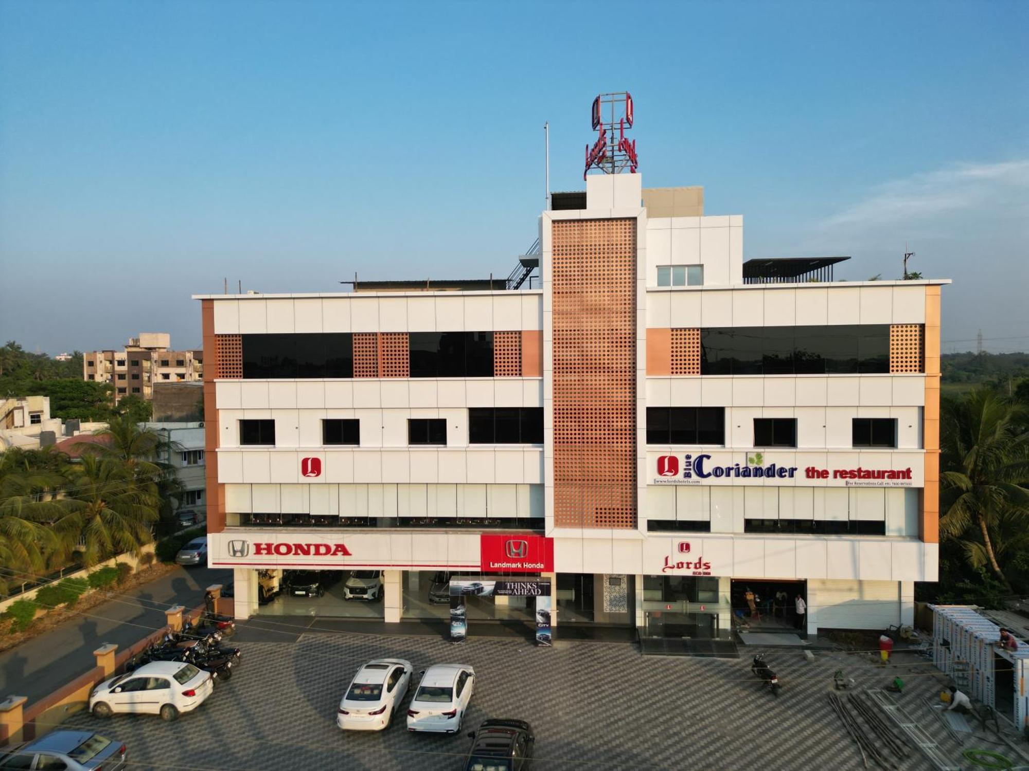 Lords Eco Inn Navsari Exterior photo