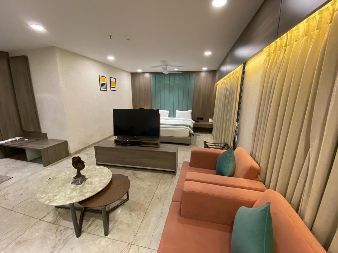 Lords Eco Inn Navsari Exterior photo