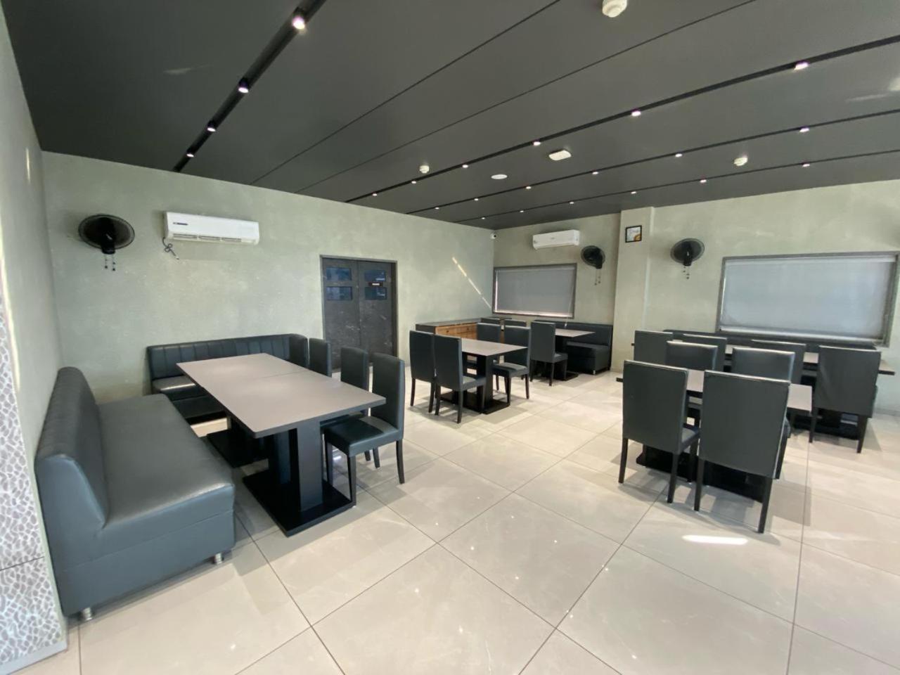 Lords Eco Inn Navsari Exterior photo