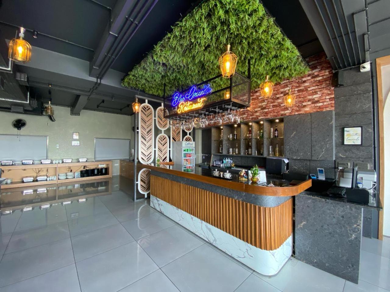 Lords Eco Inn Navsari Exterior photo
