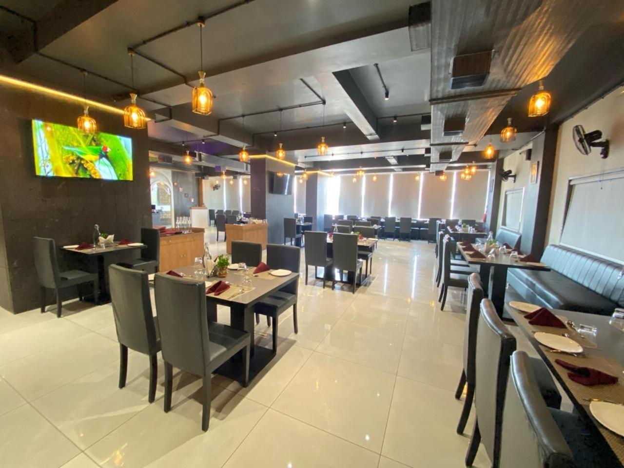 Lords Eco Inn Navsari Exterior photo