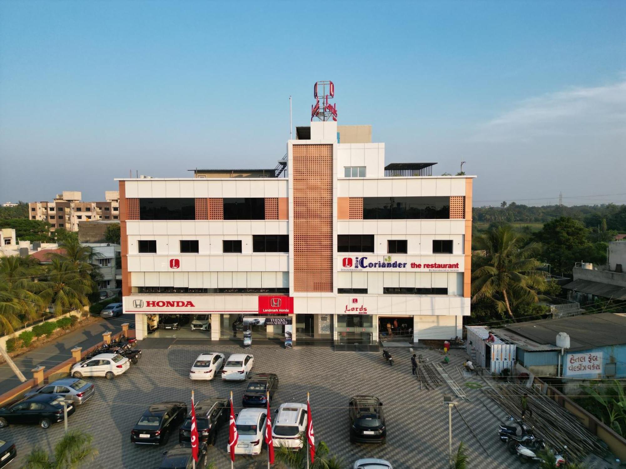 Lords Eco Inn Navsari Exterior photo